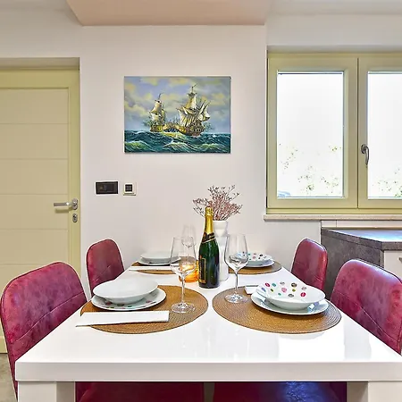 Valter 2284 Apartment