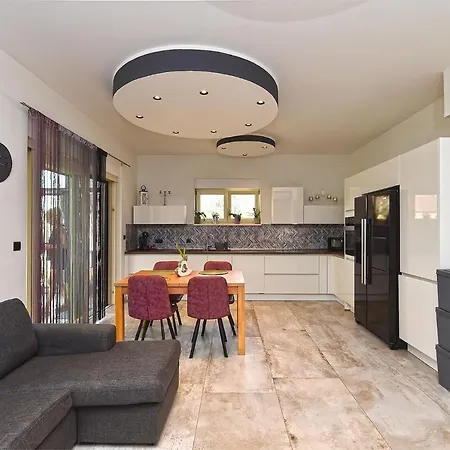 Apartament Valter 2284 *